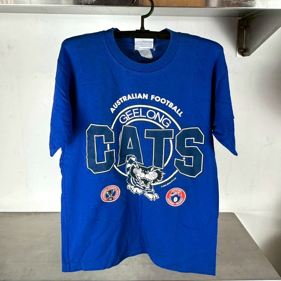 Vintage 90s Geelong Cats Australian Football AFL T-shirt