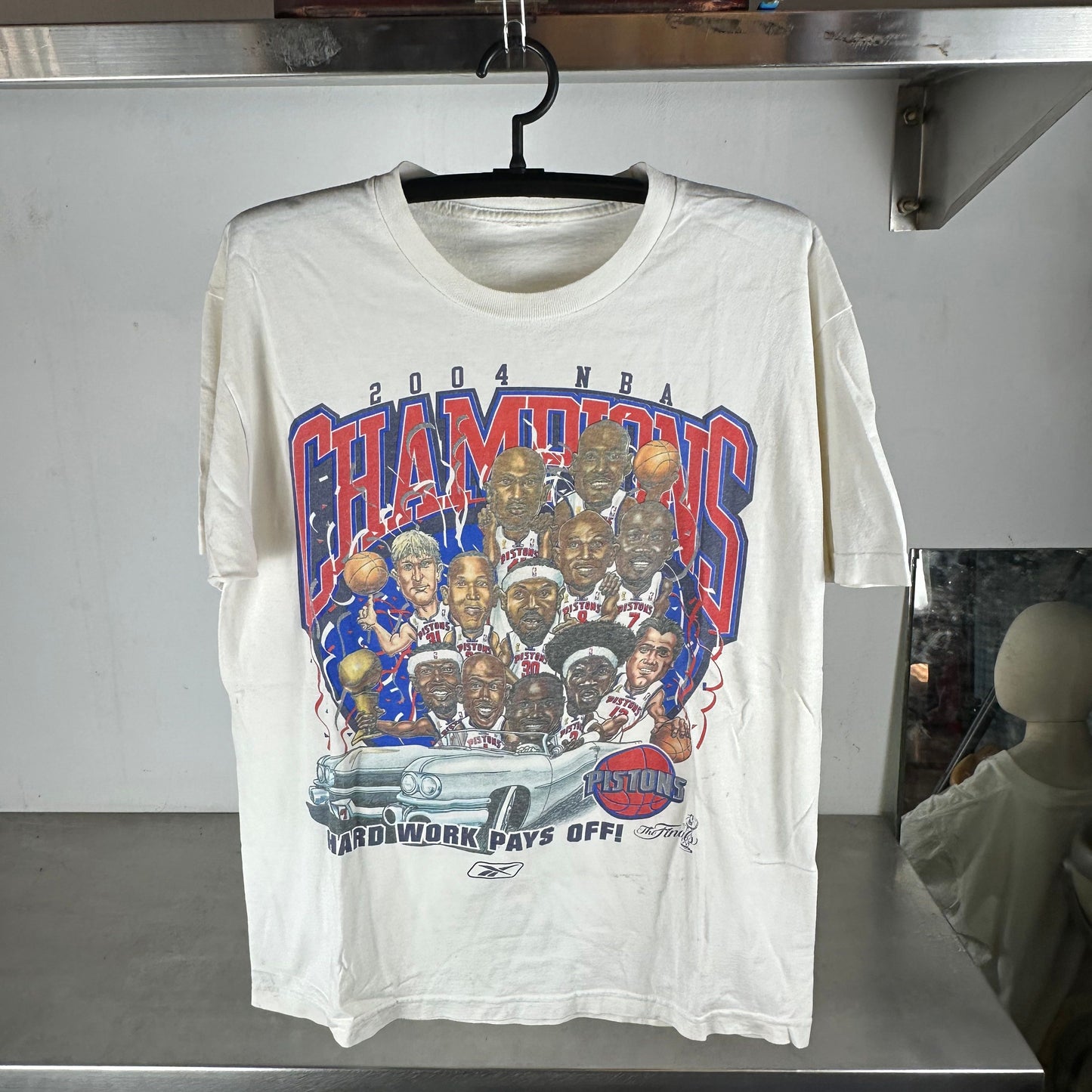 Vintage Reebok 2004 Detroit Pistons NBA Champions Caricature T-shirt