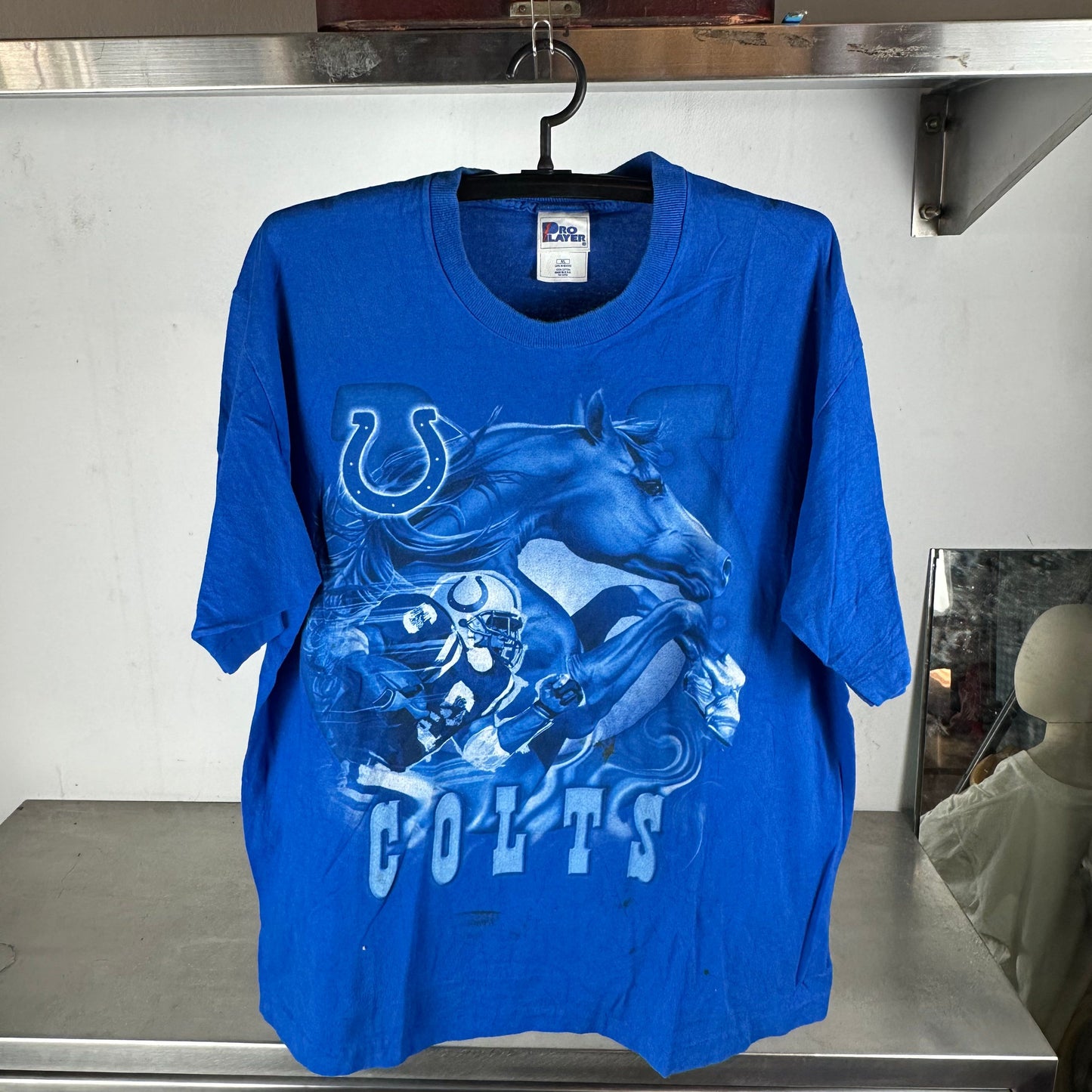 Vintage 90s Indianapolis Colts Football NFL Graphic T-shirt