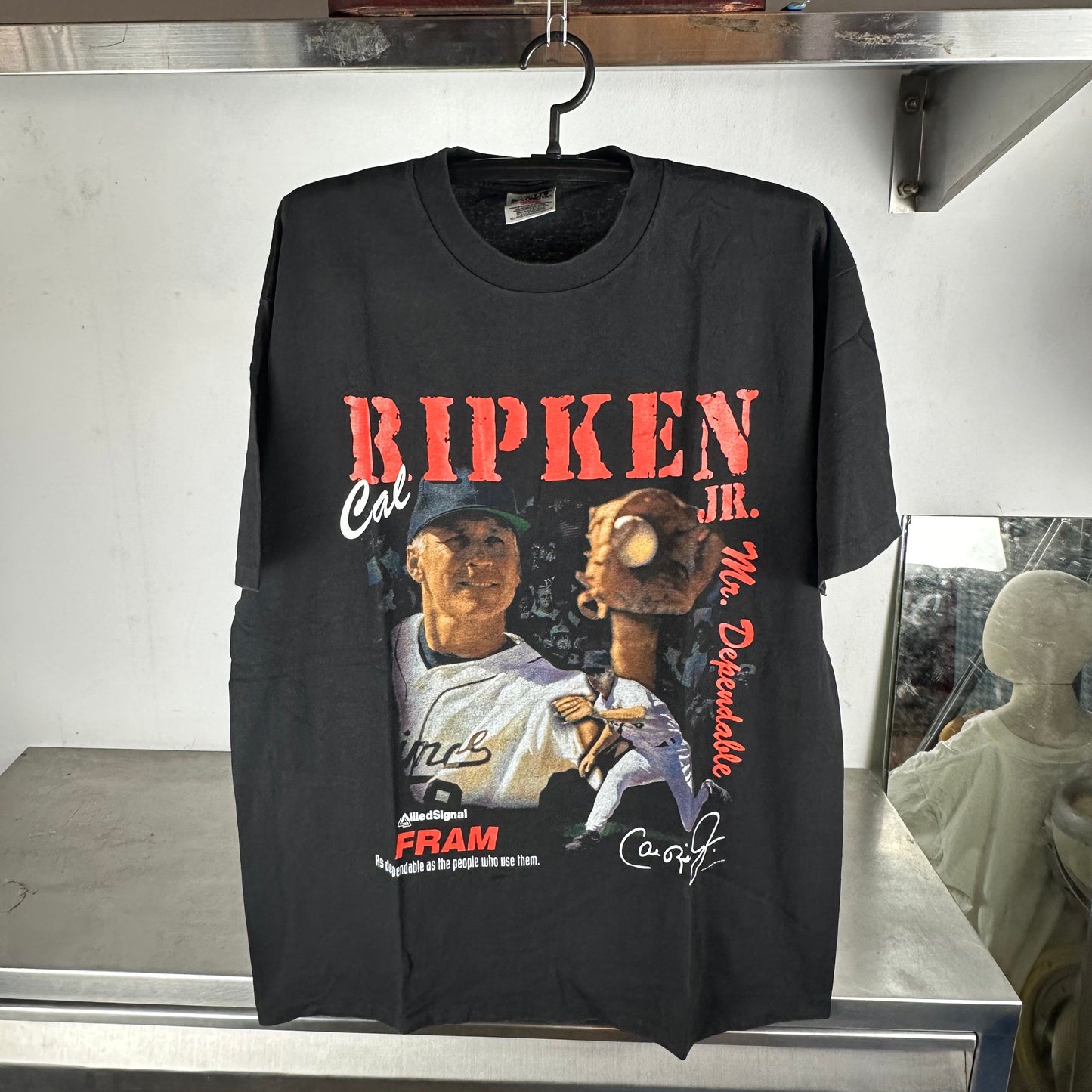 Vintage 1997 Cal Ripken JR Mr. Dependable MLB Graphic XL T-Shirt