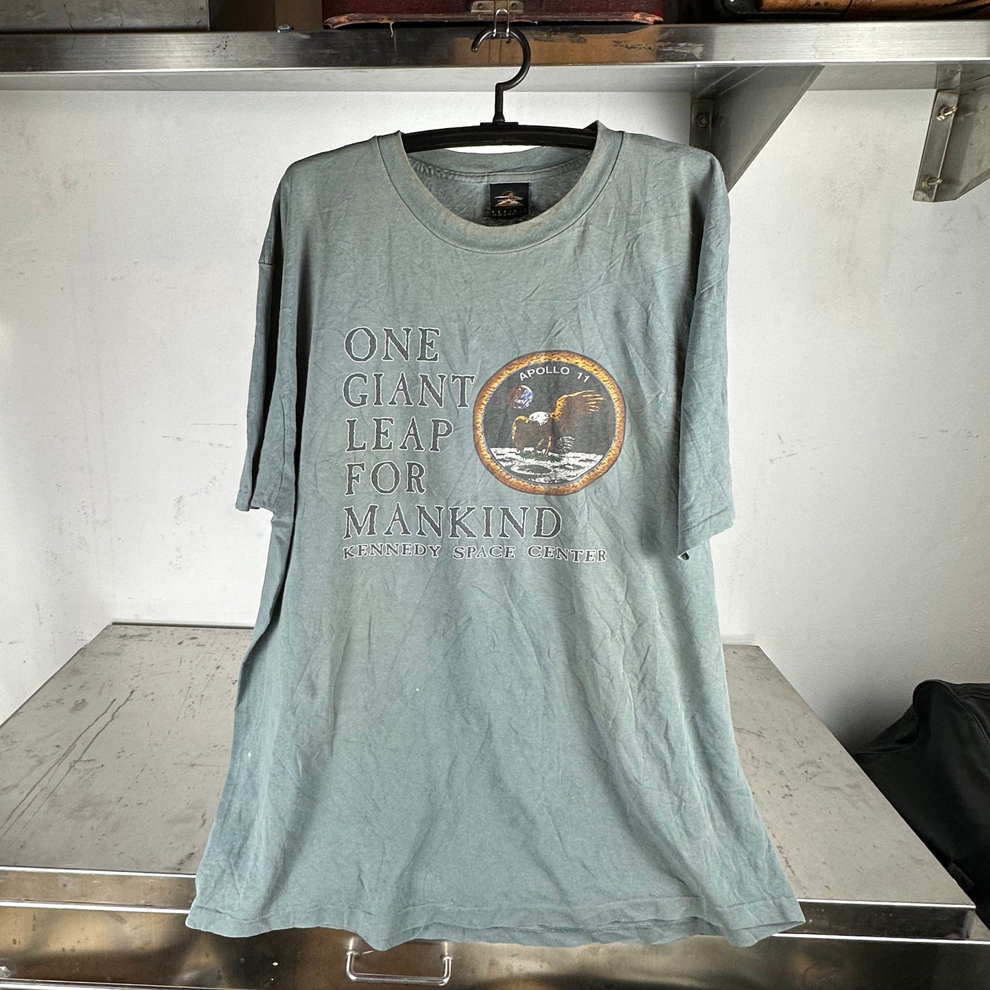 Vintage 90s Apollo 11 Kennedy Space Center Graphic T-shirt