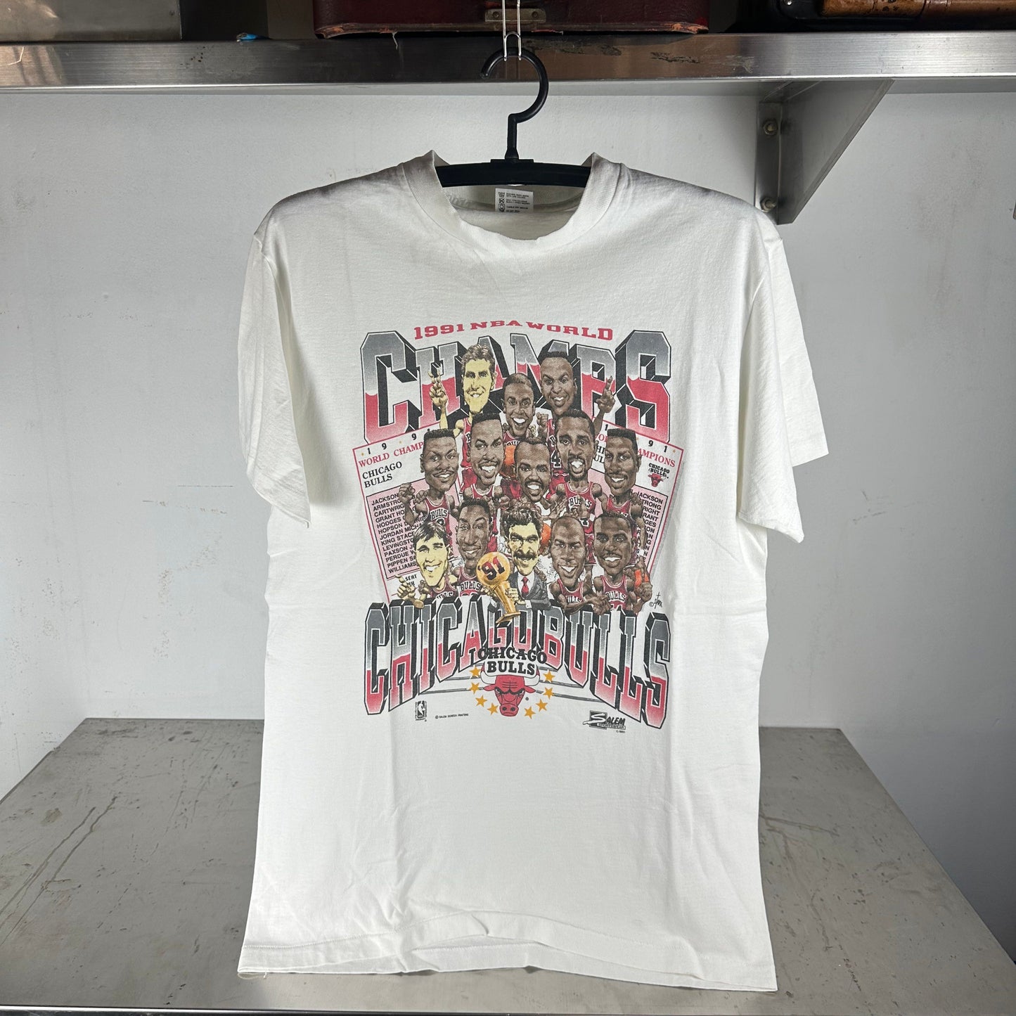 Vintage 1991 Chicago Bulls NBA World Champions Caricature T-shirt