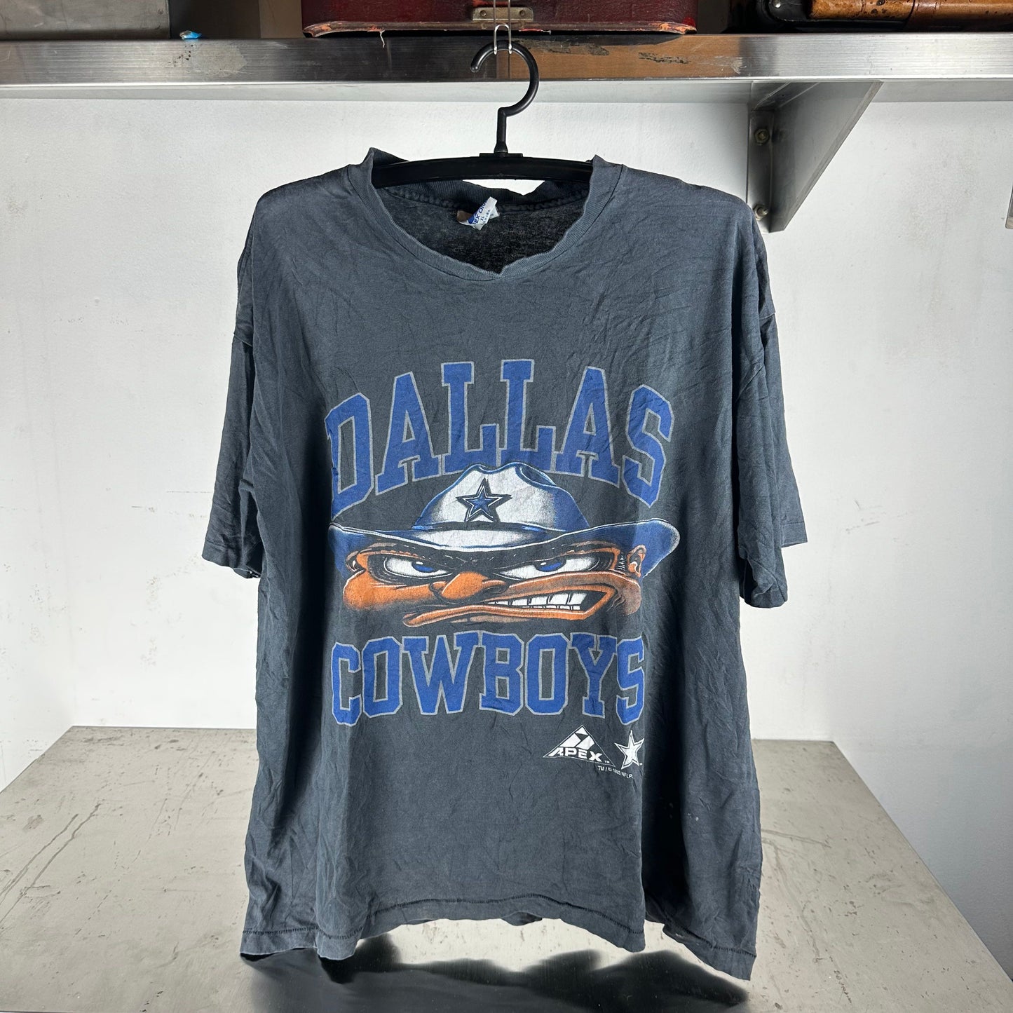 Vintage 1993 Dallas Cowboys NFL Apex One Graphic T-shirt