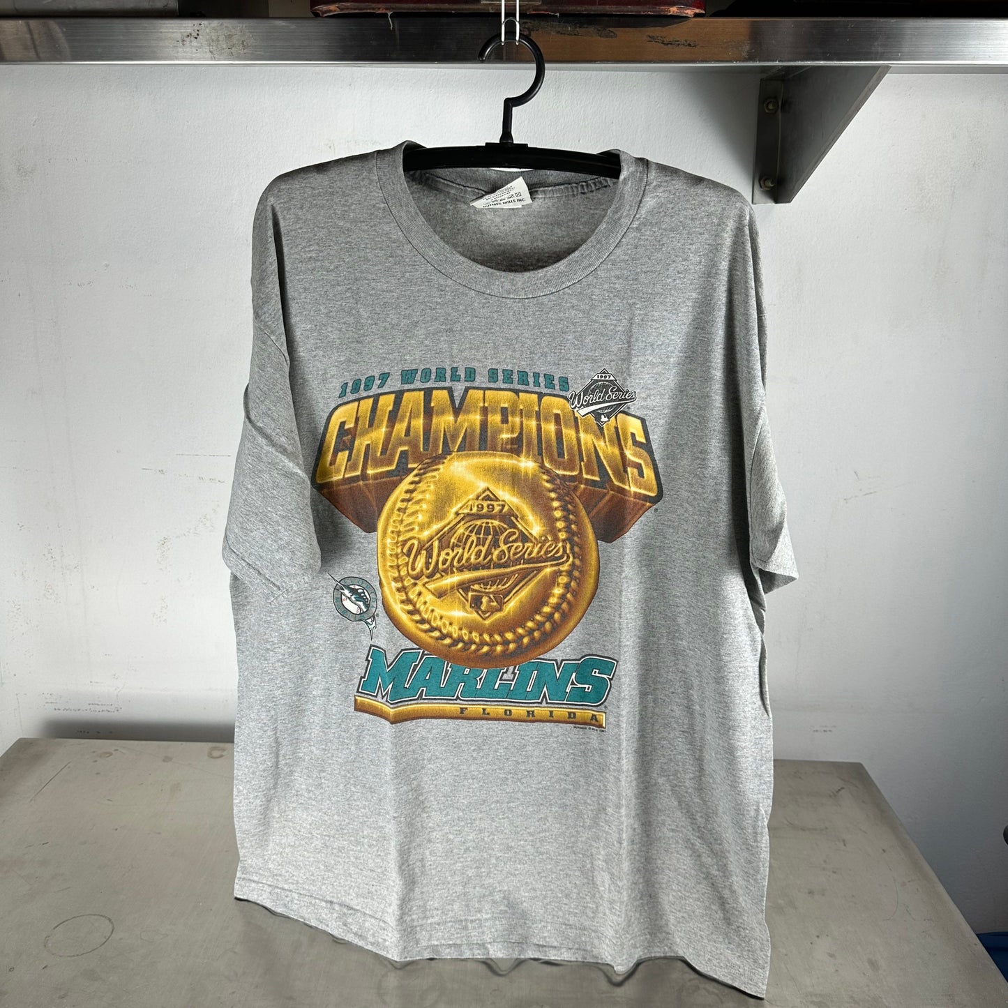 Vintage 1997 Florida Marlins MLB World Champions Graphic T-shirt