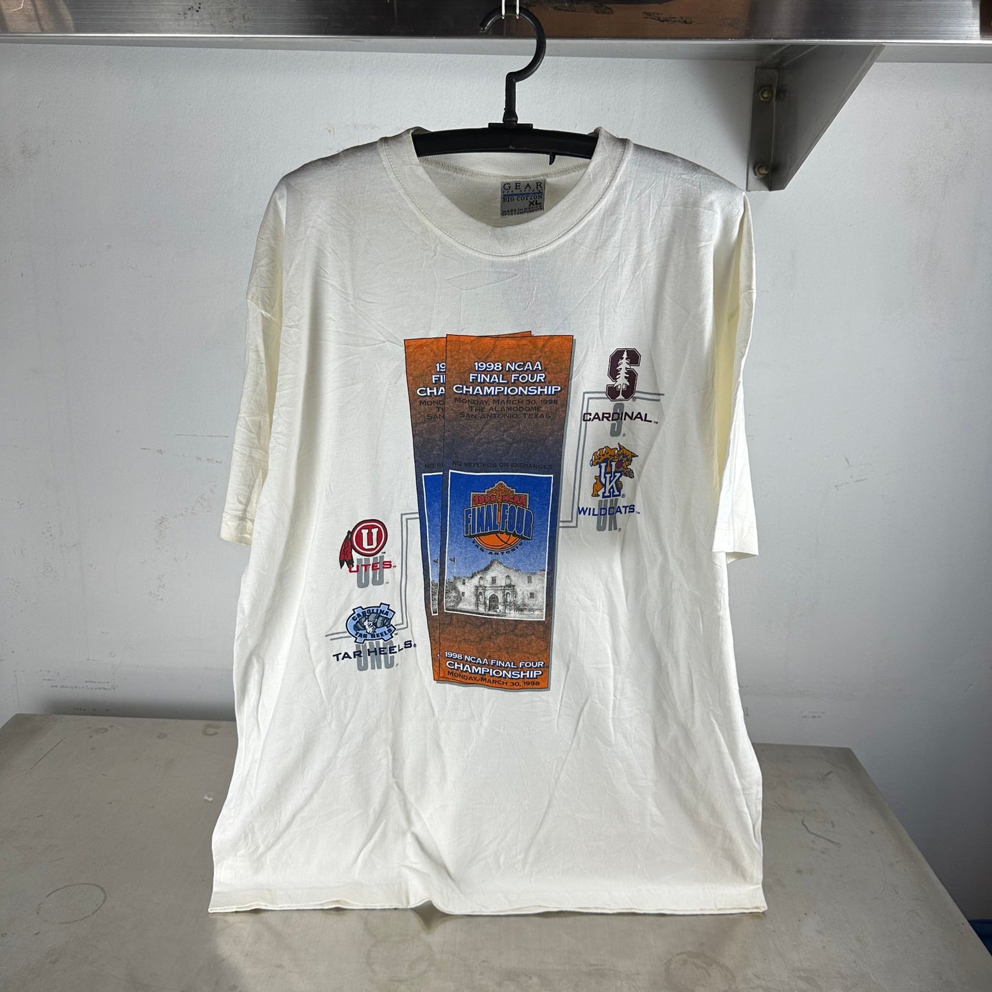 Vintage 1998 NCAA Basketball Final Four Championship Deadstock T-Shirt