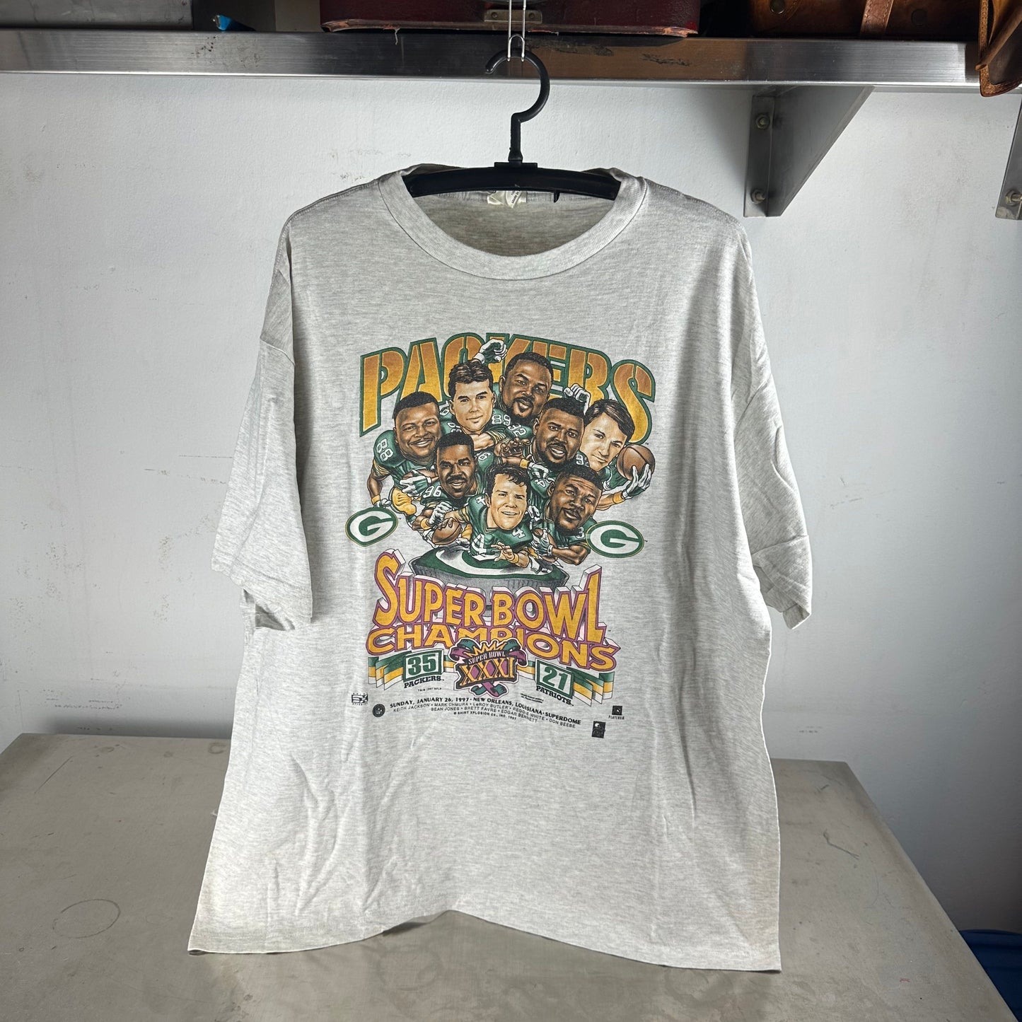 Vintage 1997 Green Bay Packers NFL Super Bowl Champions Caricature T-Shirt
