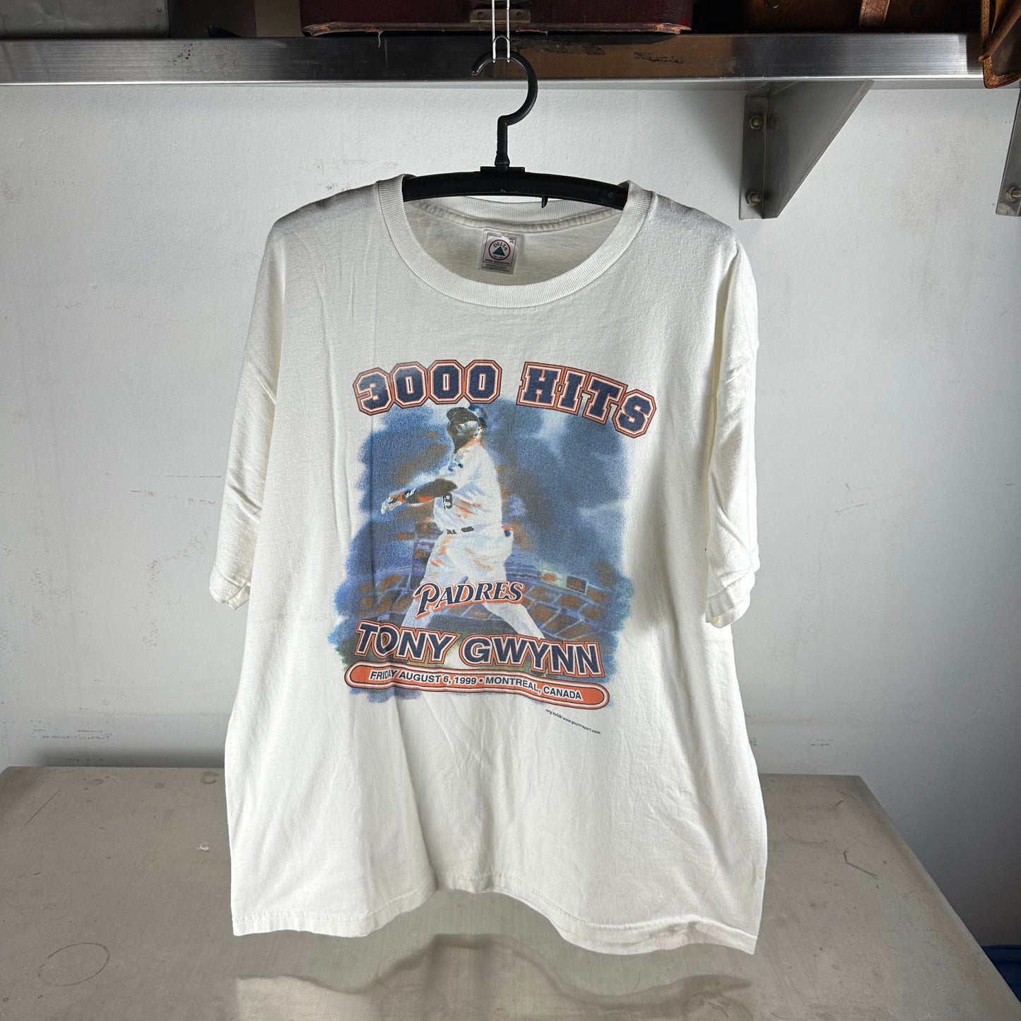 Vintage 1999 Tony Gwynn San Diego Padres MLB 3000 Hits T-Shirt