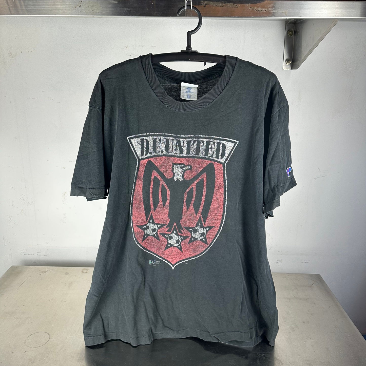 Vintage 90s DC United MLS Soccer Logo Graphic T-Shirt