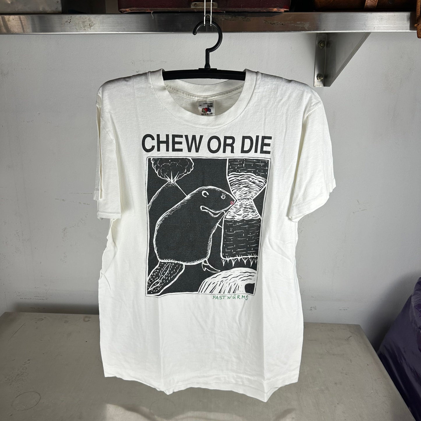 Vintage 90s Chew Or Die Fastwurms Artwork Graphic T-shirt