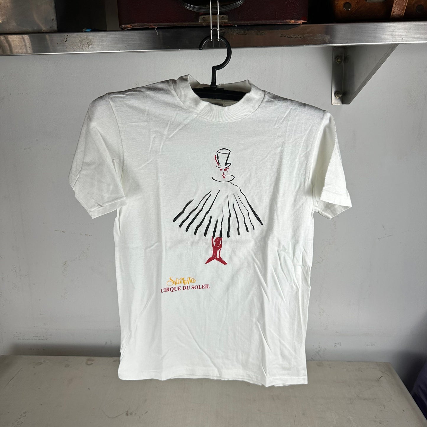 Vintage 90s Saltimbanco Cirque Du Soleil Graphic T-shirt
