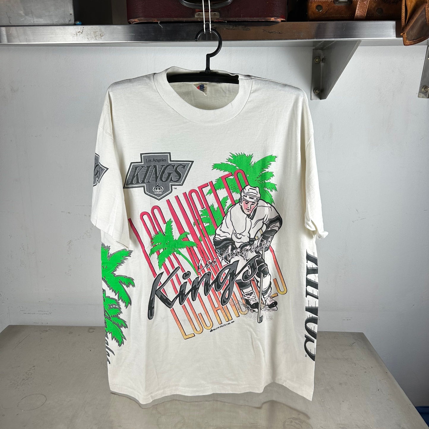 Vintage 1990 Los Angeles Kings Bulletin Athletic NHL AOP Single Stitch T-shirt
