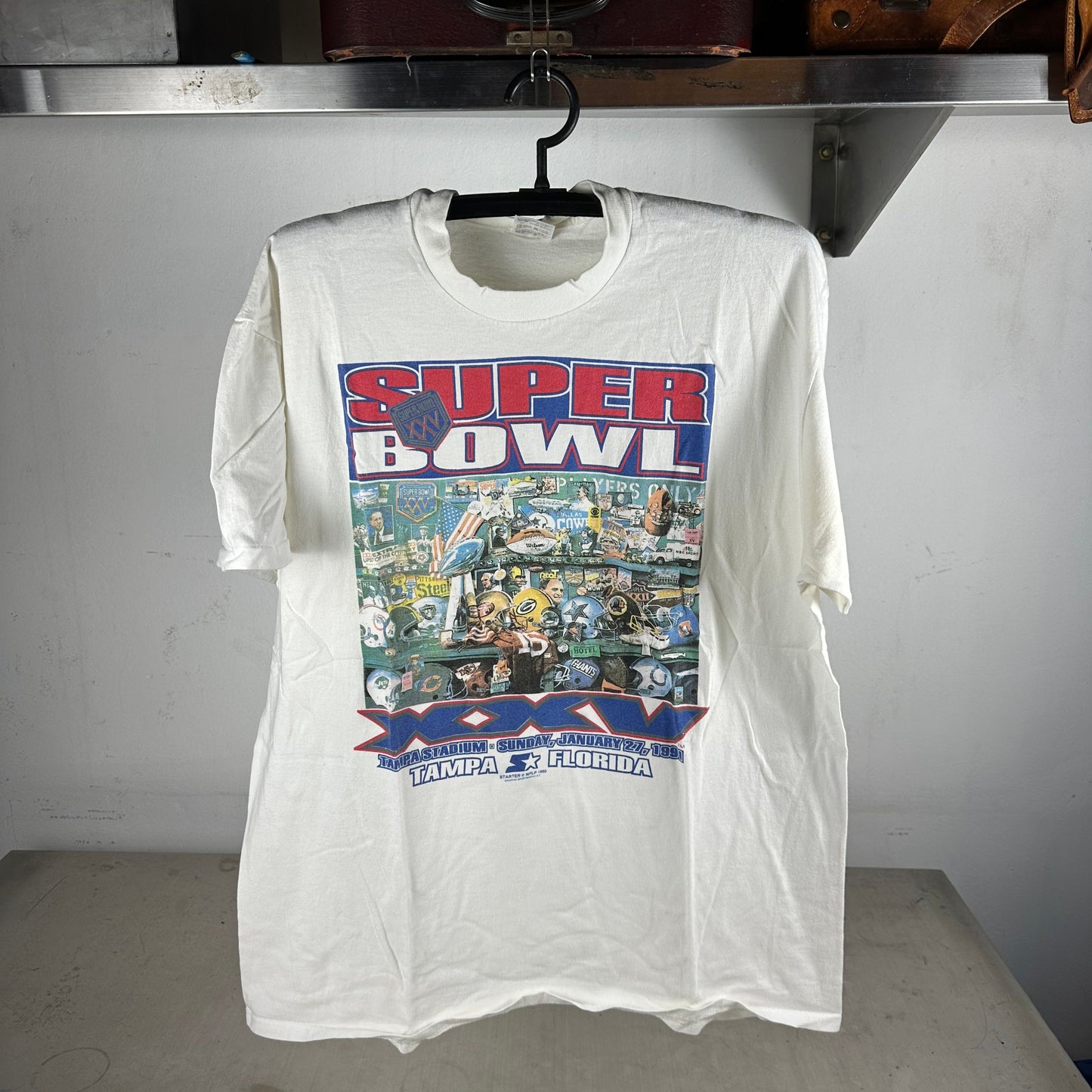 Vintage 1991 NFL Super Bowl XXV Football Graphic XL T-shirt
