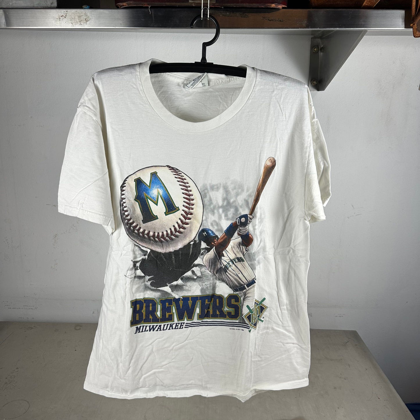 Vintage 1998 Milwaukee Brewers Baseball MLB Graphic T-shirt