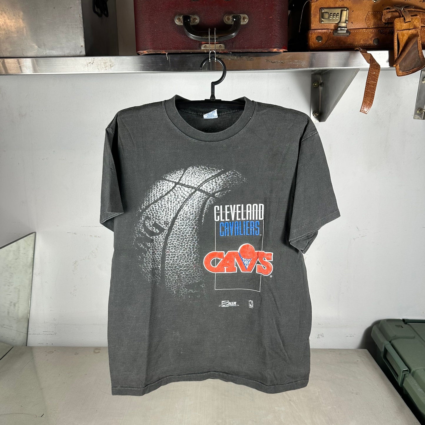 Vintage 90s Cleveland Cavaliers Basketball NBA Salem Sportswear T-shirt