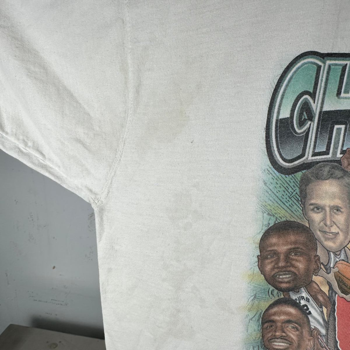 Vintage 1999 San Antonio Spurs NBA Champions Caricature Graphic T-Shirt