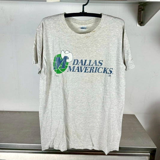 Vintage 90s Dallas Mavericks Retro Logo NBA T-Shirt
