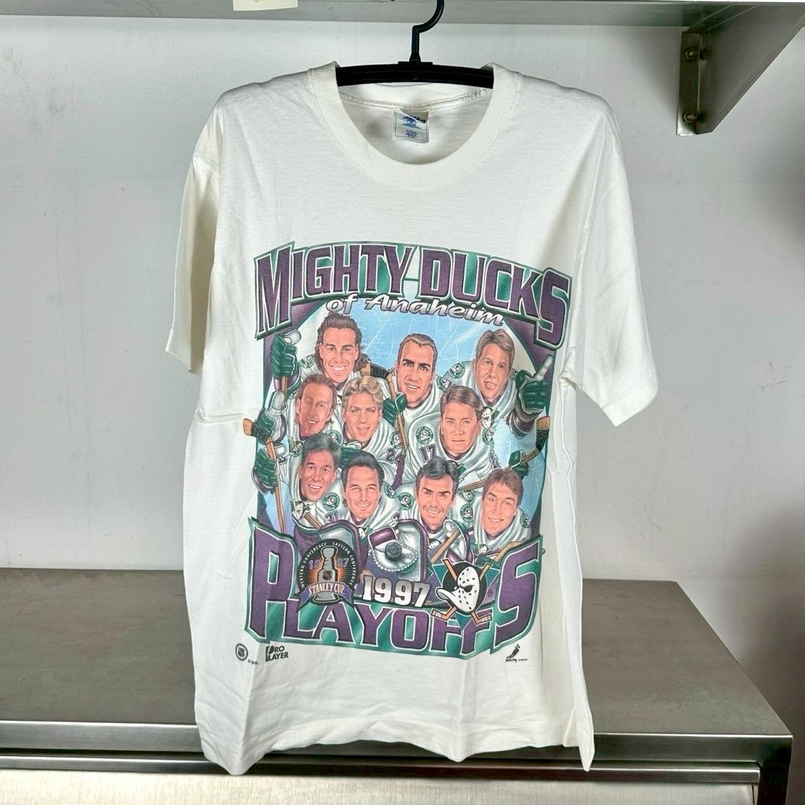 Vintage 1997 Mighty Ducks Playoffs Caricature NHL Pro Player Large T-Shirt