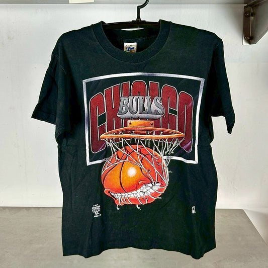 Vintage 90s Chicago Bulls Basketball NBA T-shirt
