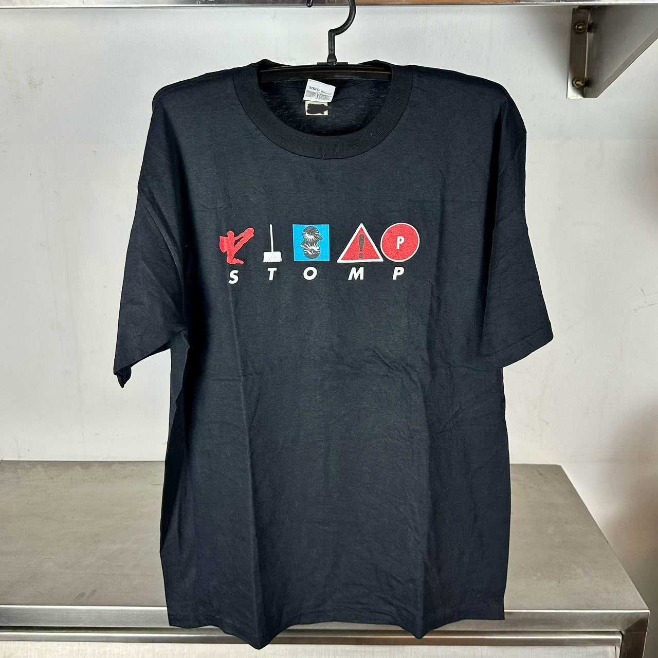 Vintage 90s Stomp Theatre Musical Group Artwork T-shirt
