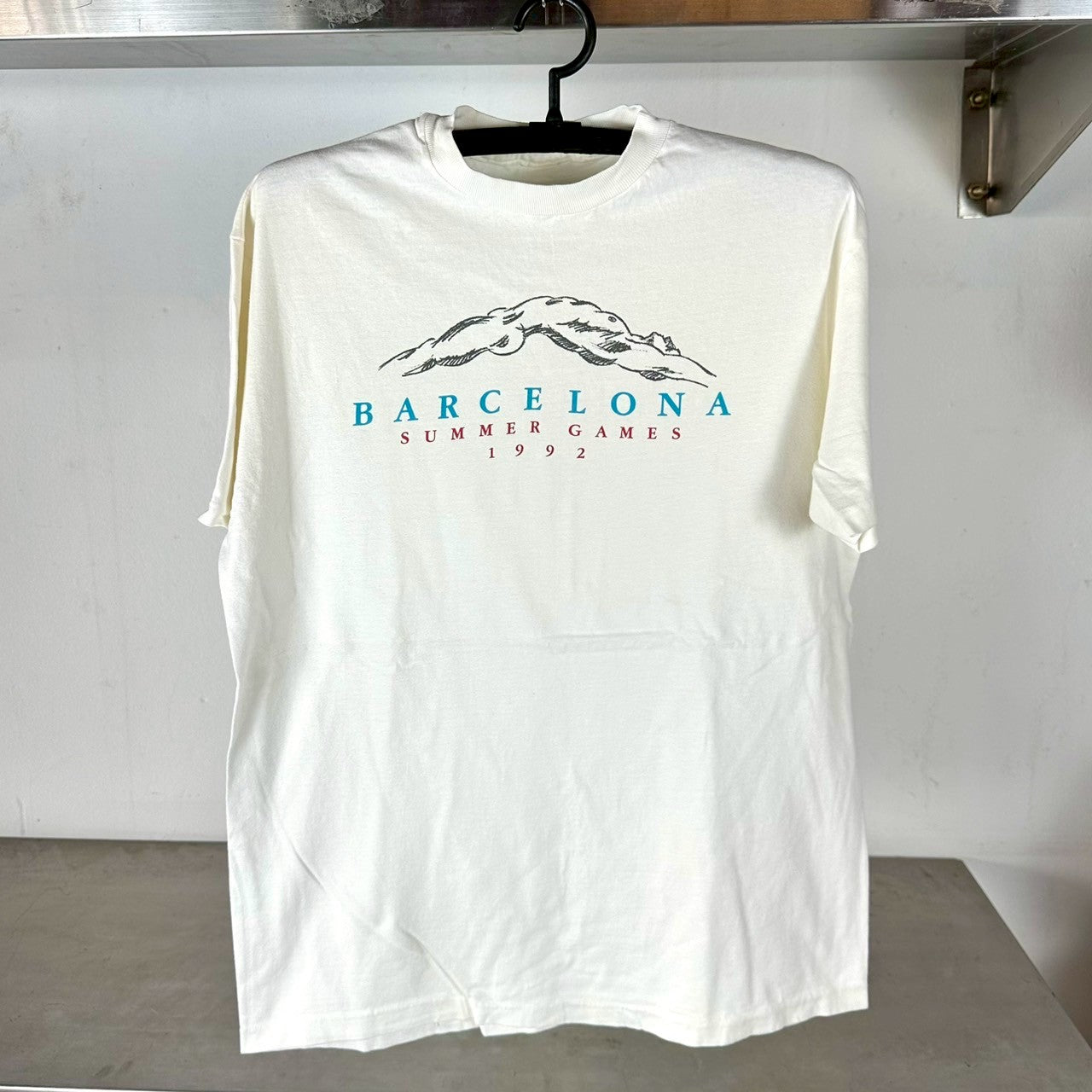 Vintage 1992 Barcelona Olympics Summer Games Artwork T-shirt