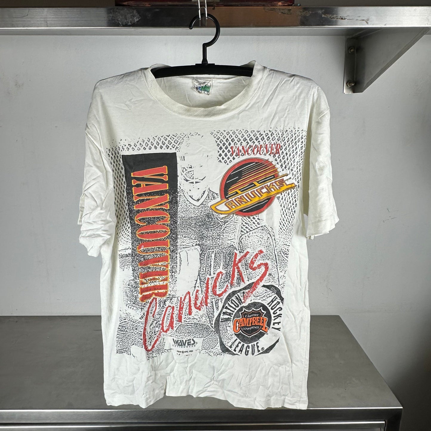Vintage 1990 Vancouver Canucks Hockey NHL T-Shirt