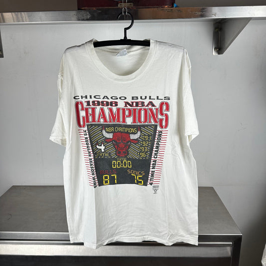 Vintage 1996 Chicago Bulls NBA Champions T-shirt
