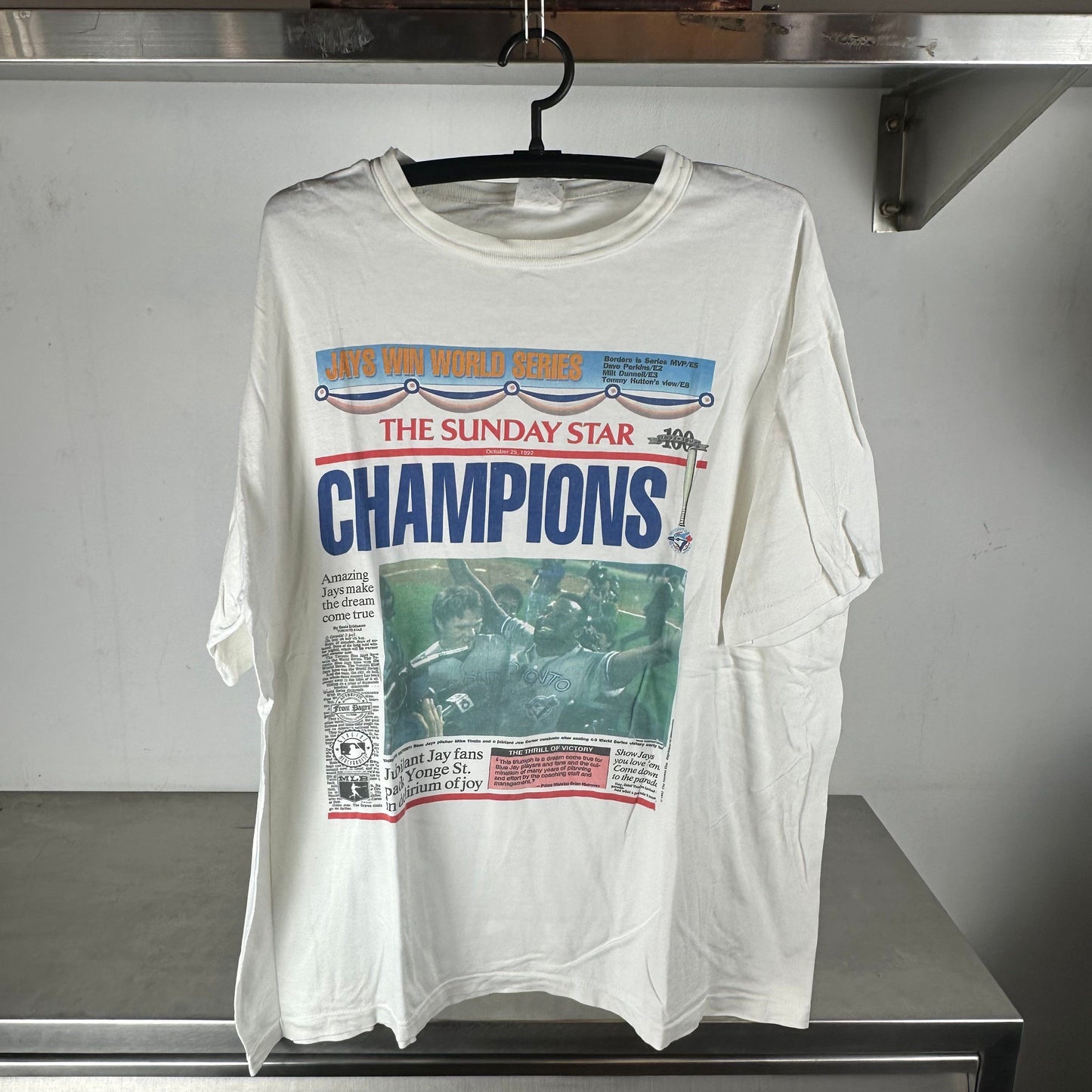 Vintage 1992 Toronto Blue Jays MLB Champions Newspaper T-shirt