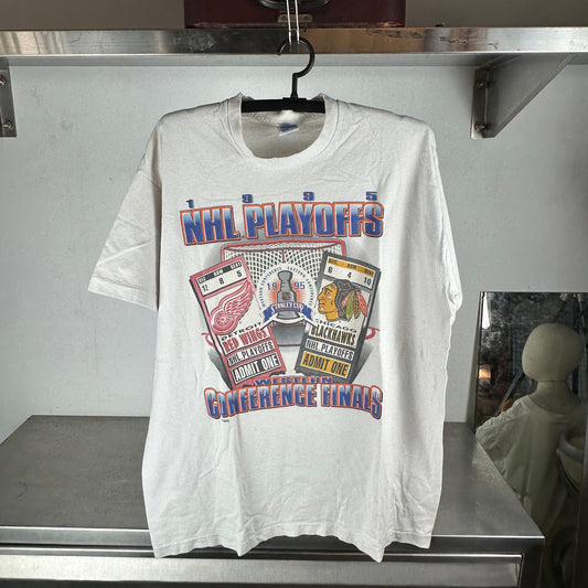 Vintage 1995 NHL Playoffs Finals Red Wings VS Blackhawks T-shirt