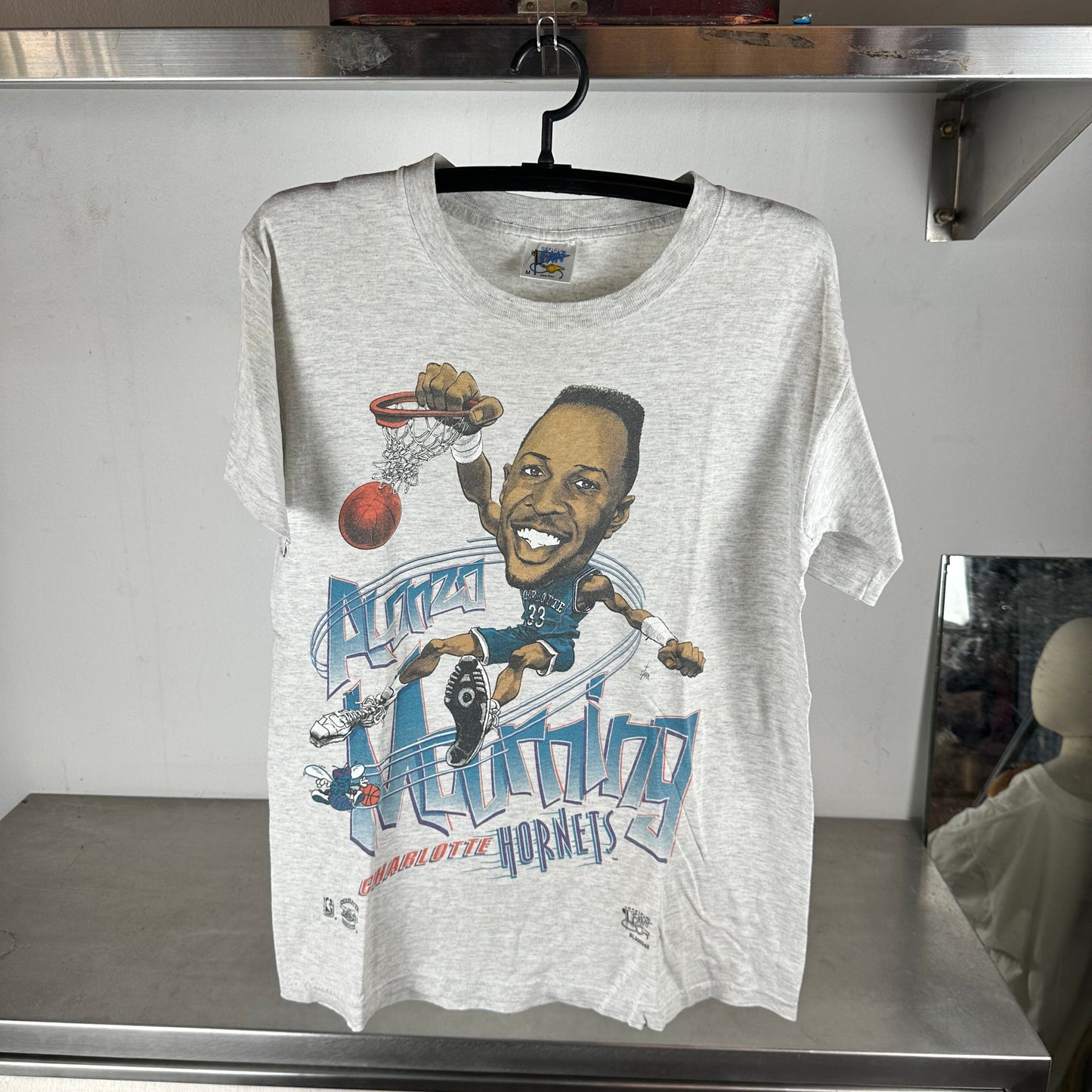Vintage 90s Alonzo Mourning Charlotte Hornets NBA Caricature T-shirt