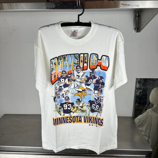Vintage 1998 Minnesota Vikings Hawaii 9-0 NFL Graphic T-Shirt