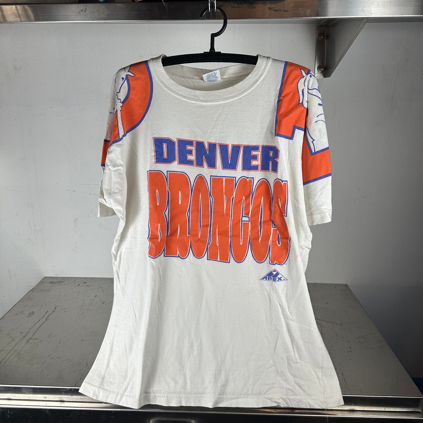 Vintage 90s Denver Broncos NFL Apex One Graphic XL T-shirt