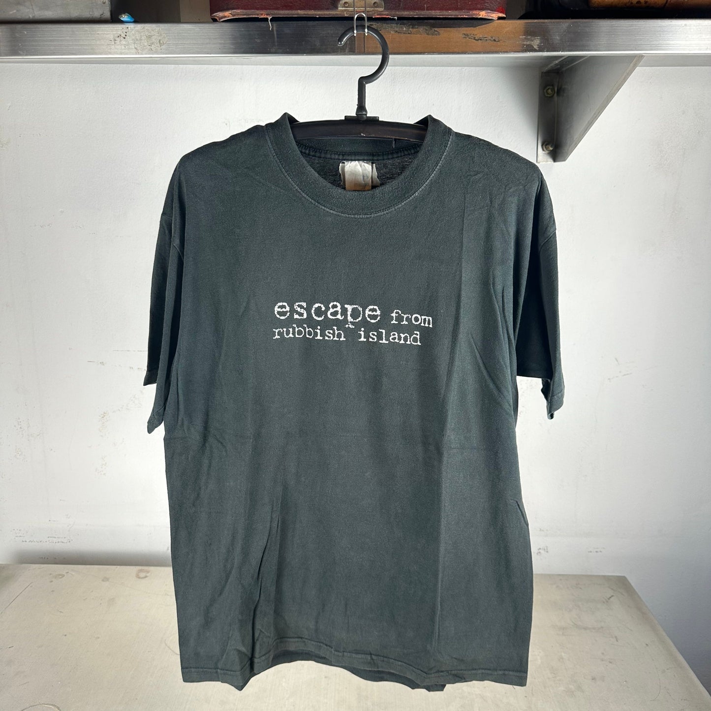Vintage 2004 The Wonder Stuff Escape From Rubbish Island Alternative Rock Band T-Shirt