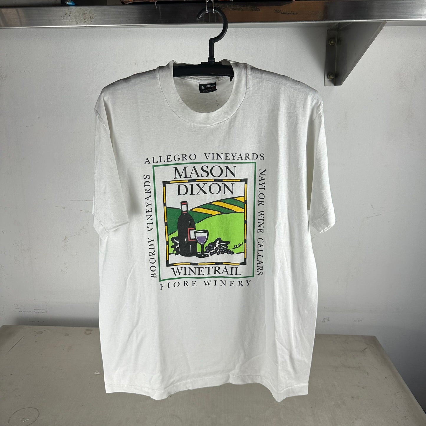 Vintage 80s Mason Dixon Vineyards Winery Graphic Artwork T-Shirt