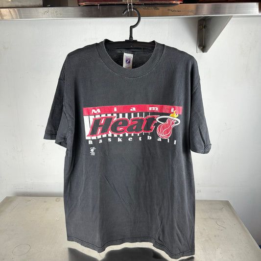 Vintage 90s Miami Heat Basketball NBA XL T-Shirt