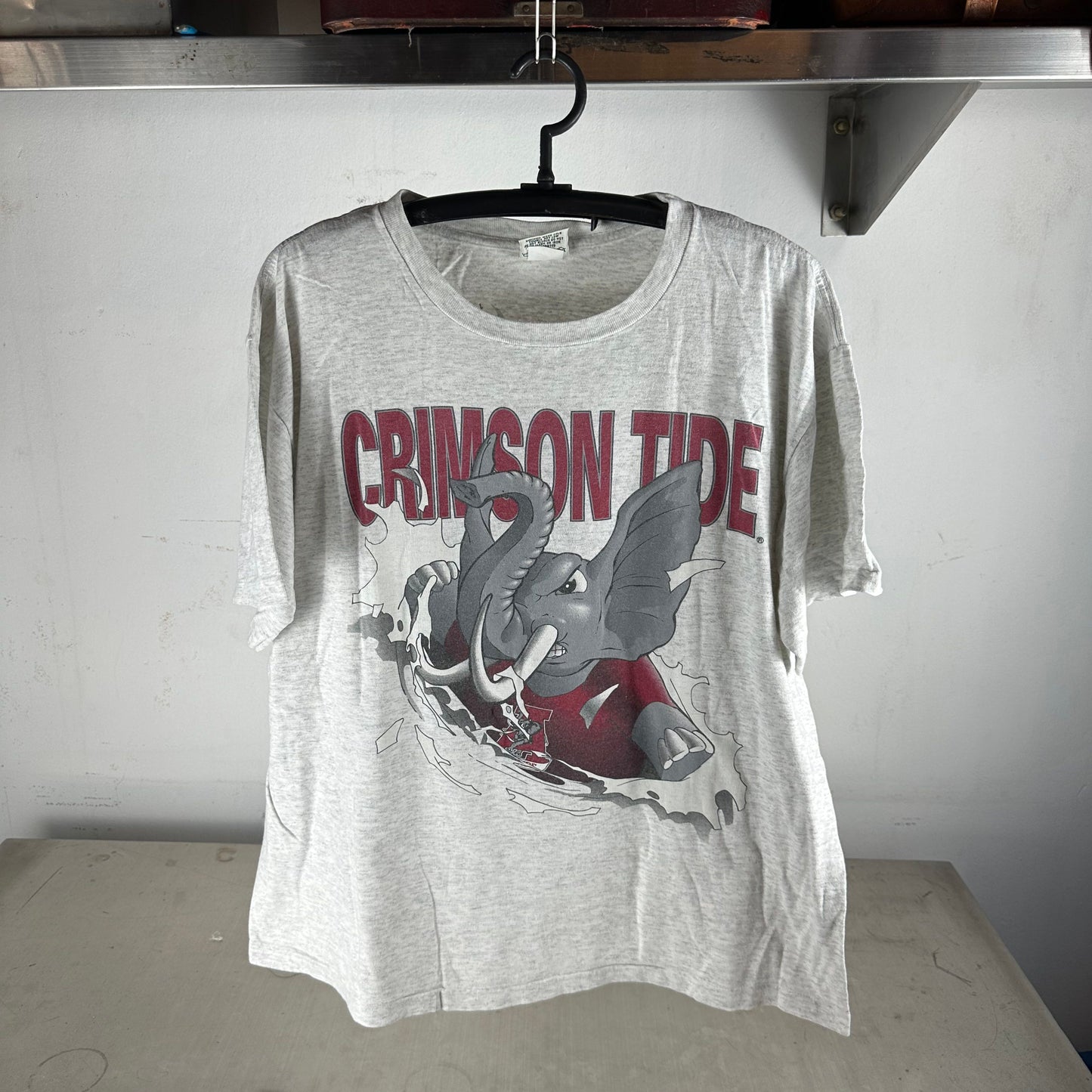 Vintage 90s Alabama Crimson Tide NCAA Nutmeg Breakthrough T-Shirt