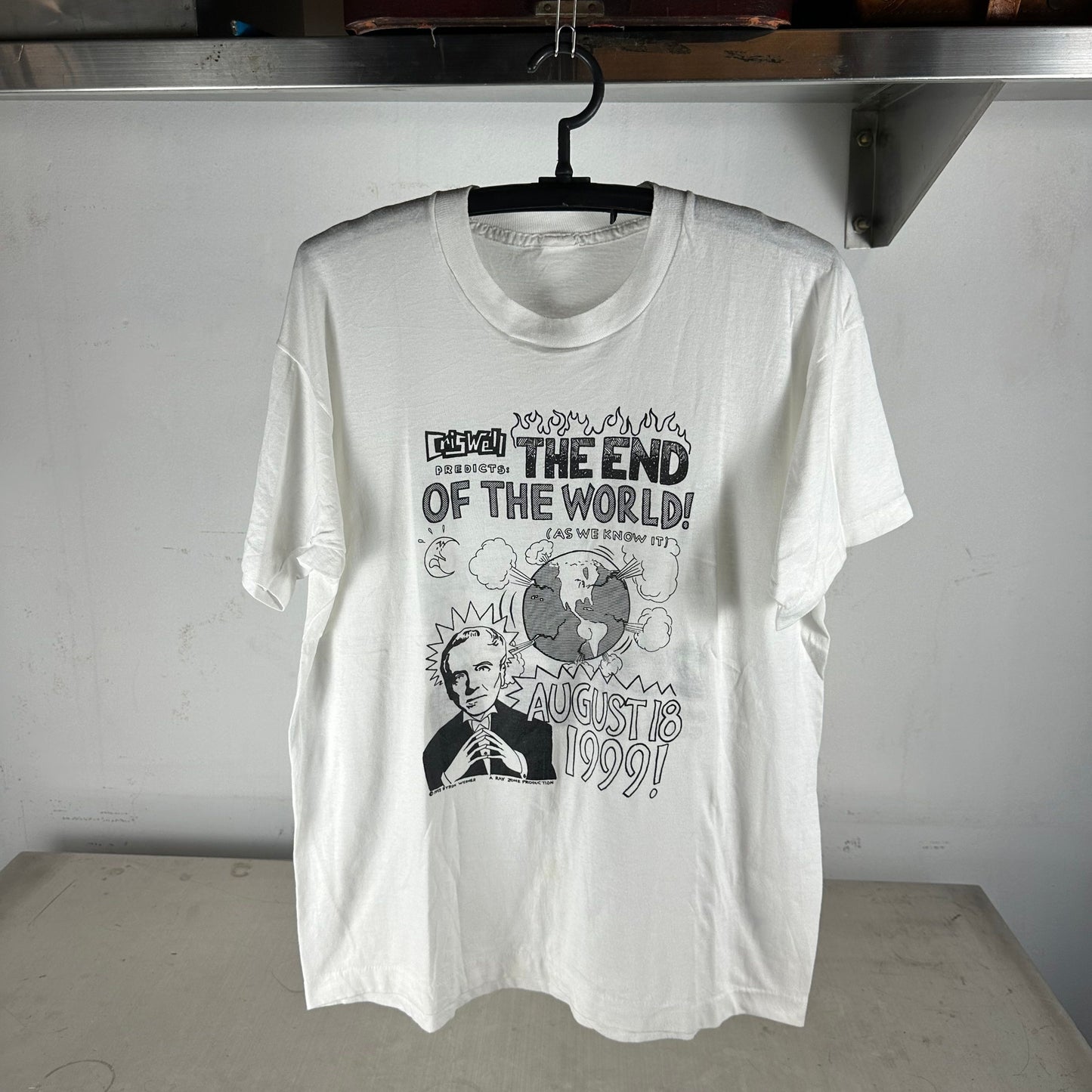 Vintage 1993 Criswell Predicts The End of the World T-Shirt