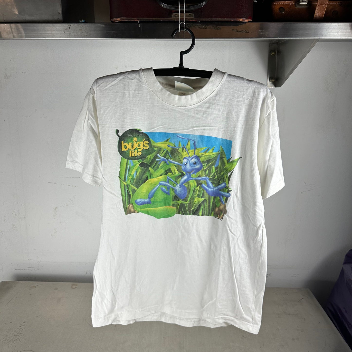 Vintage 90s A Bug's Life Flik Disney Pixar Movie Promo Graphic T-Shirt
