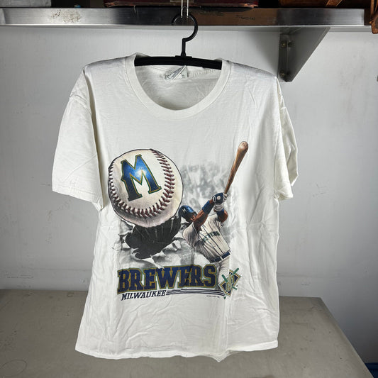 Vintage 1998 Milwaukee Brewers Baseball MLB Graphic T-shirt