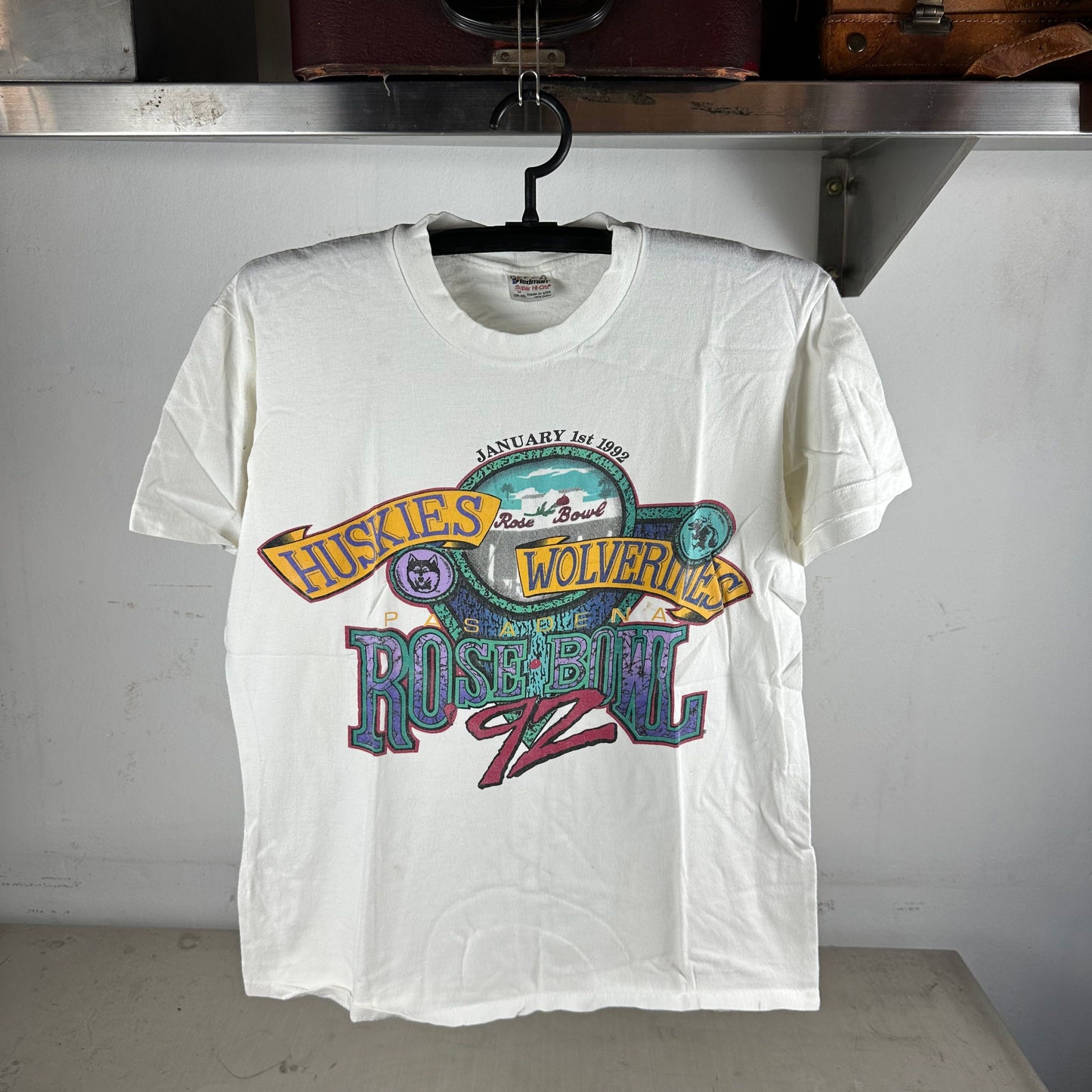 Vintage 1992 NCAA Rose Bowl Washington Huskies VS Michigan Wolverines T-shirt