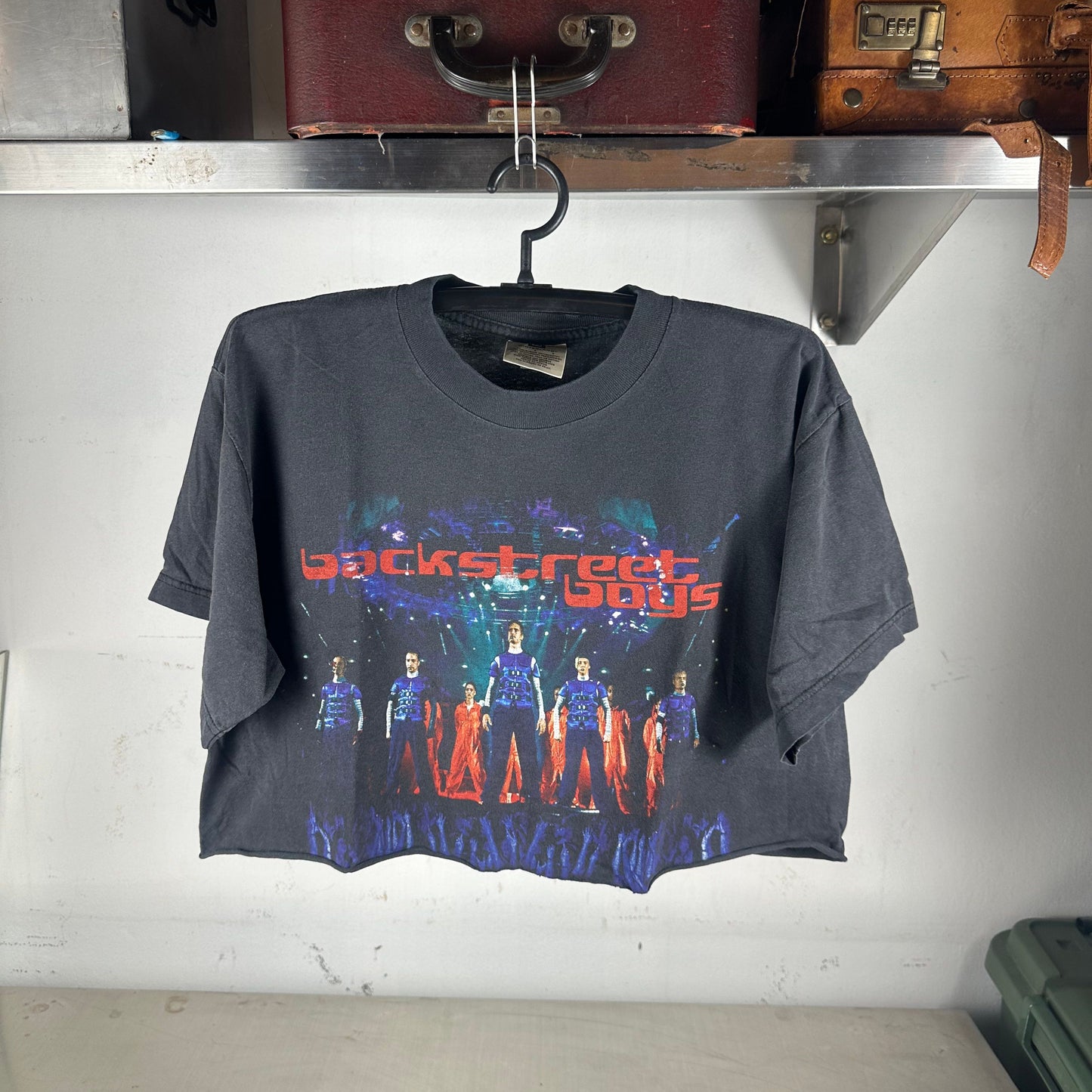Vintage 90s Backstreet Boys Into the Millennium Tour Cropped T-shirt