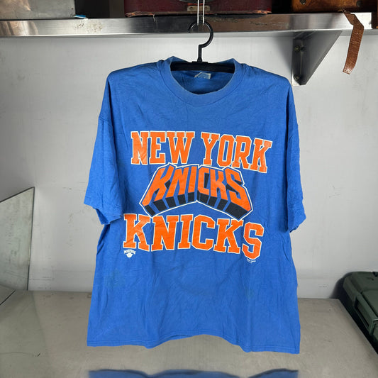 Vintage 90s New York Knicks Basketball NBA Graphic XL T-shirt