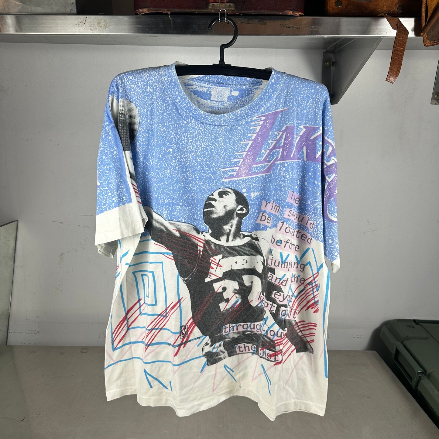 Vintage 90s Magic Johnson Los Angeles Lakers NBA AOP Single Stitch T-shirt