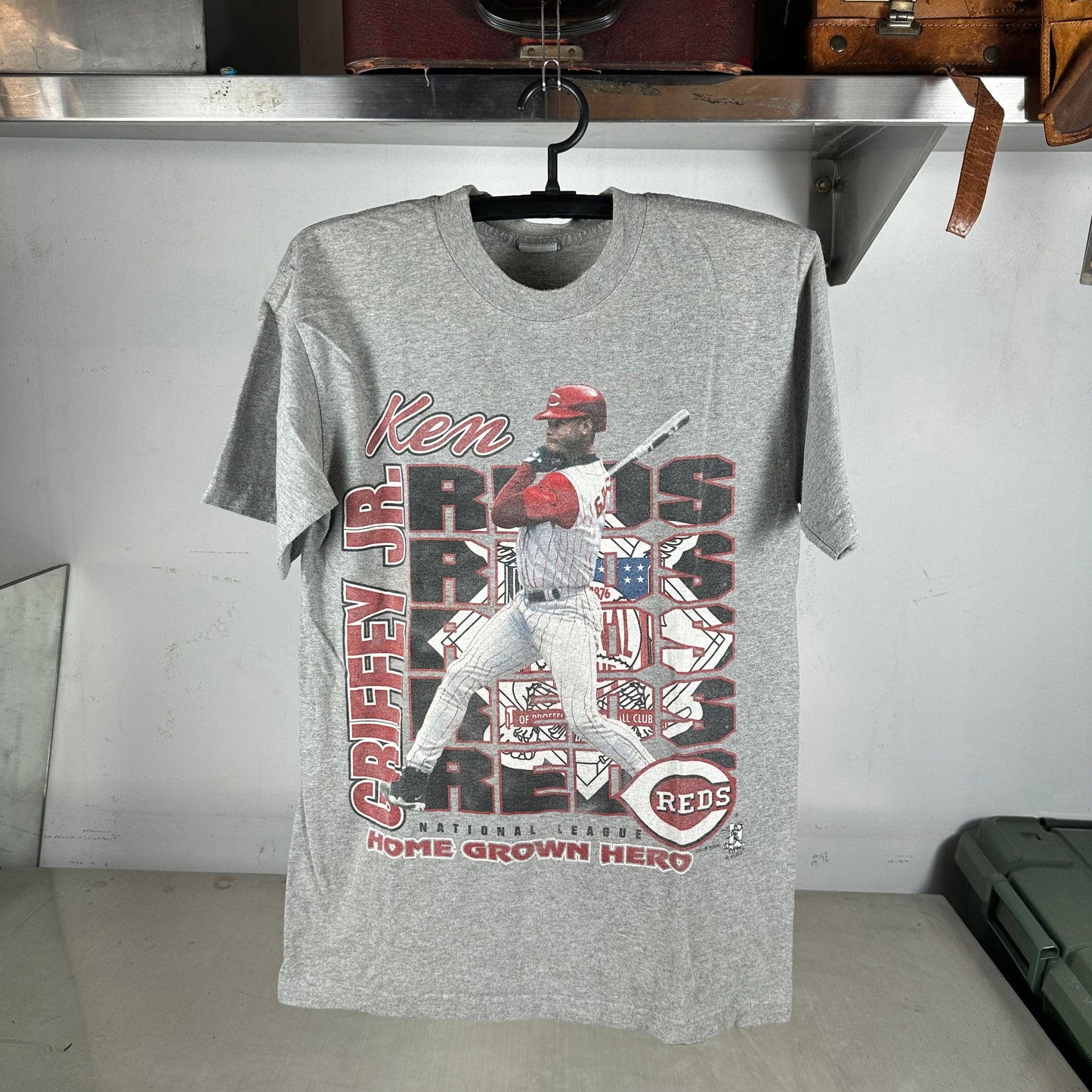 Vintage 2000 Ken Griffey Jr Cincinnati Reds MLB Home Grown Hero T-shirt