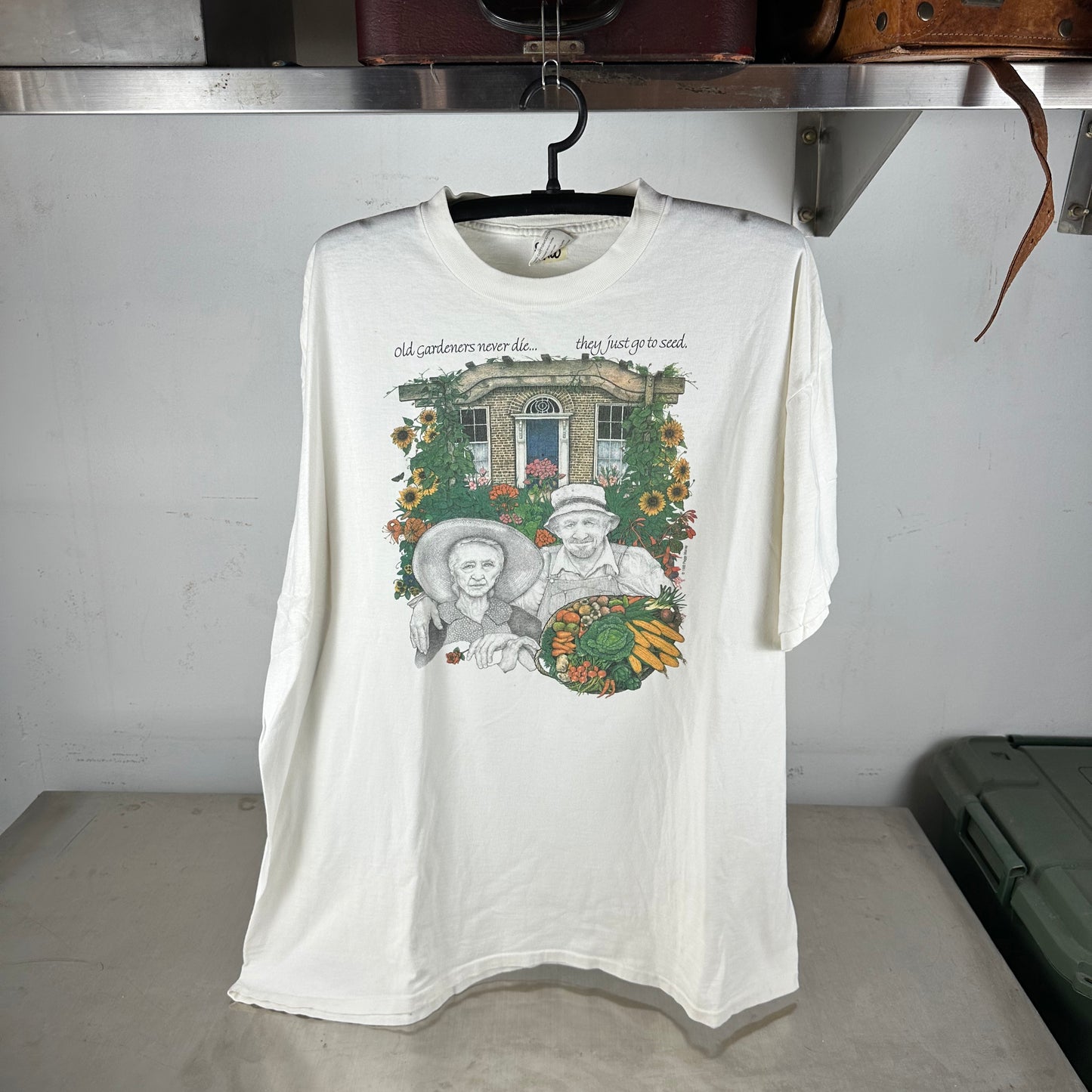 Vintage 1993 Peggy Murray Old Gardeners Never Die Graphic Single Stitch T-shirt