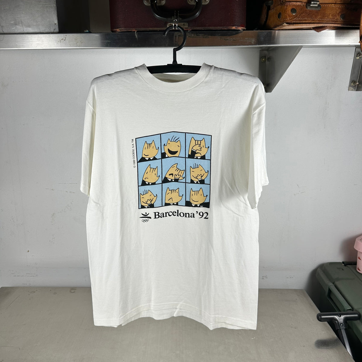 Vintage 1992 Barcelona Olympics Cobi Mascot Graphic T-shirt