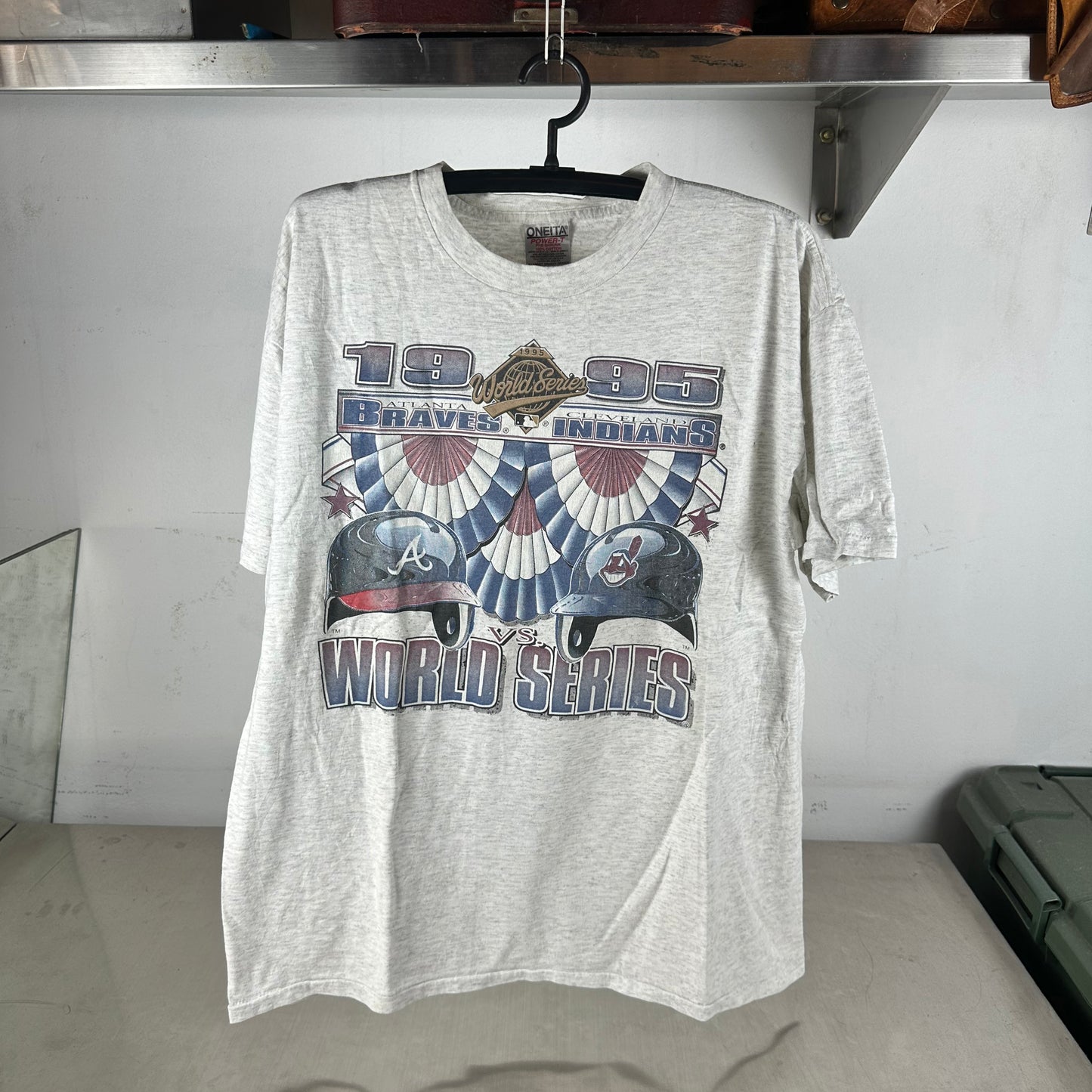 Vintage 1995 MLB World Series Cleveland Indians Atlanta Braves Single Stitch T-shirt
