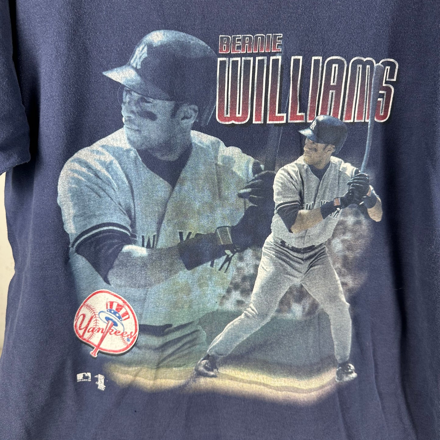 Vintage 1998 Bernie Williams New York Yankees MLB Graphic T-shirt