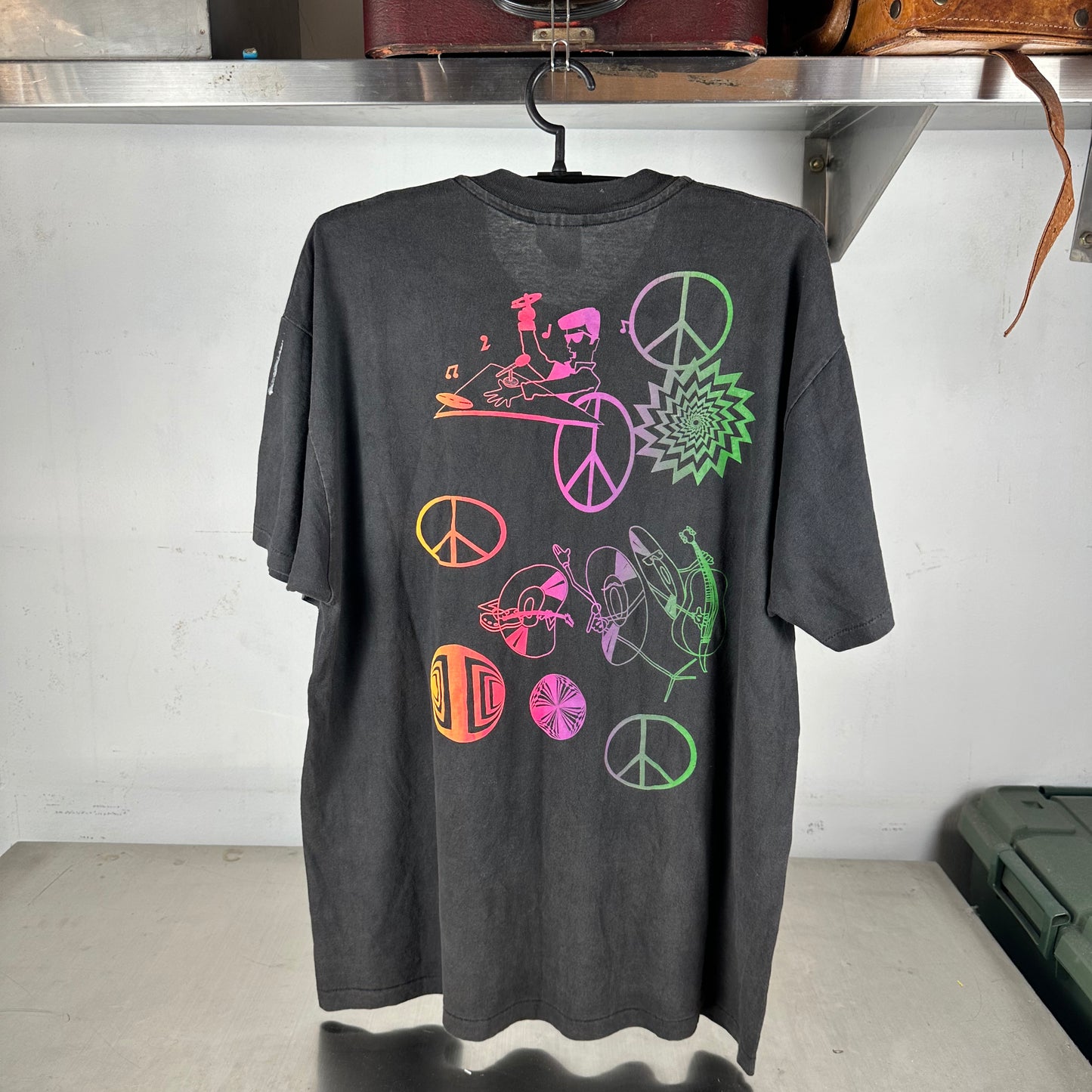 Vintage 90s Peace Sign Psychedelic Double Sided Graphic Single Stitch T-shirt