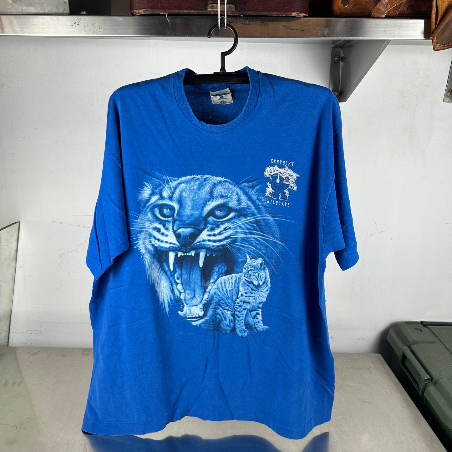 Vintage 90s Kentucky Wildcats NCAA Mascot Graphic Single Stitch T-shirt