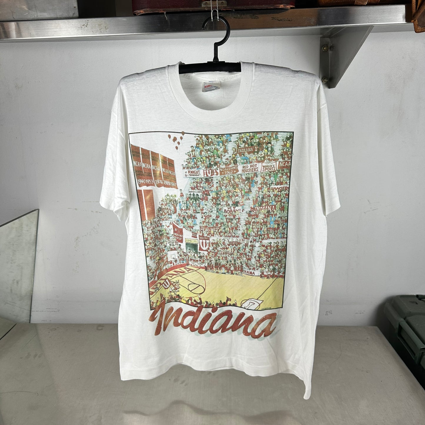 Vintage 80s Indiana Hoosiers Basketball Artwork NCAA Single Stitch T-shirt